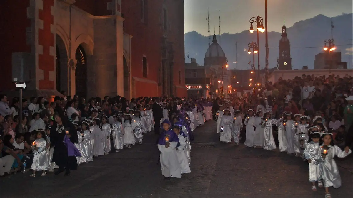 PROCESION (1)